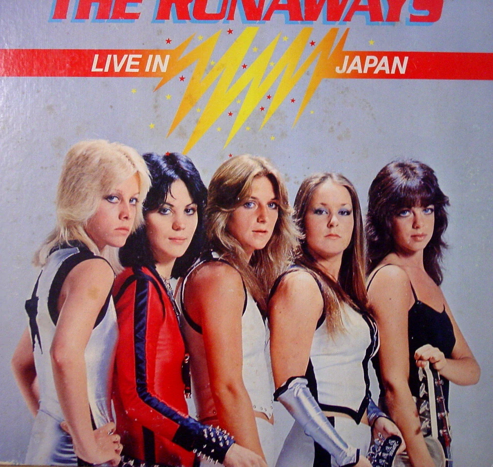 THE RUNAWAYS